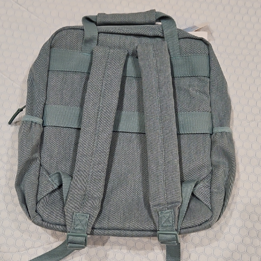 Roxy Melting Spot Medium Backpack with Padded Straps and Water-Resistant Fabric - Picture 4 of 6